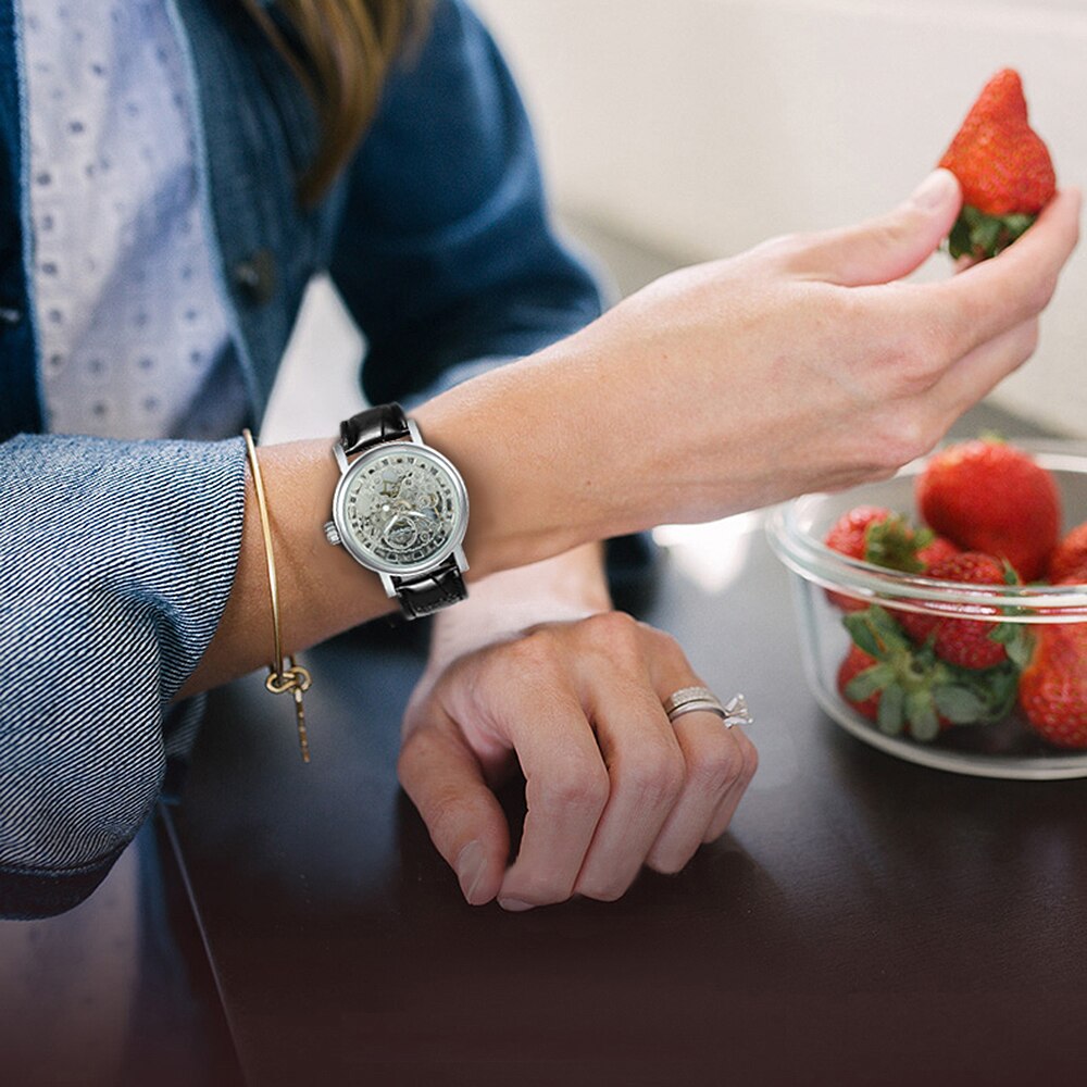 Montre Squelette Femme Classique Noir